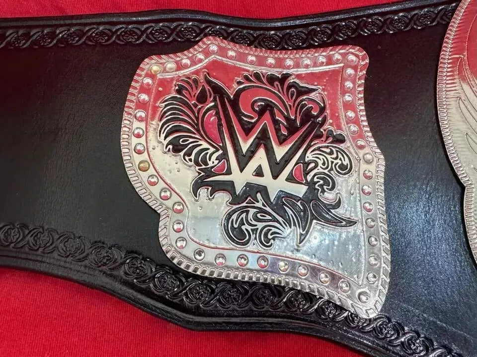 Divas Women's Aj lee Wrestling Championship Replica Belt: Brass and Leather