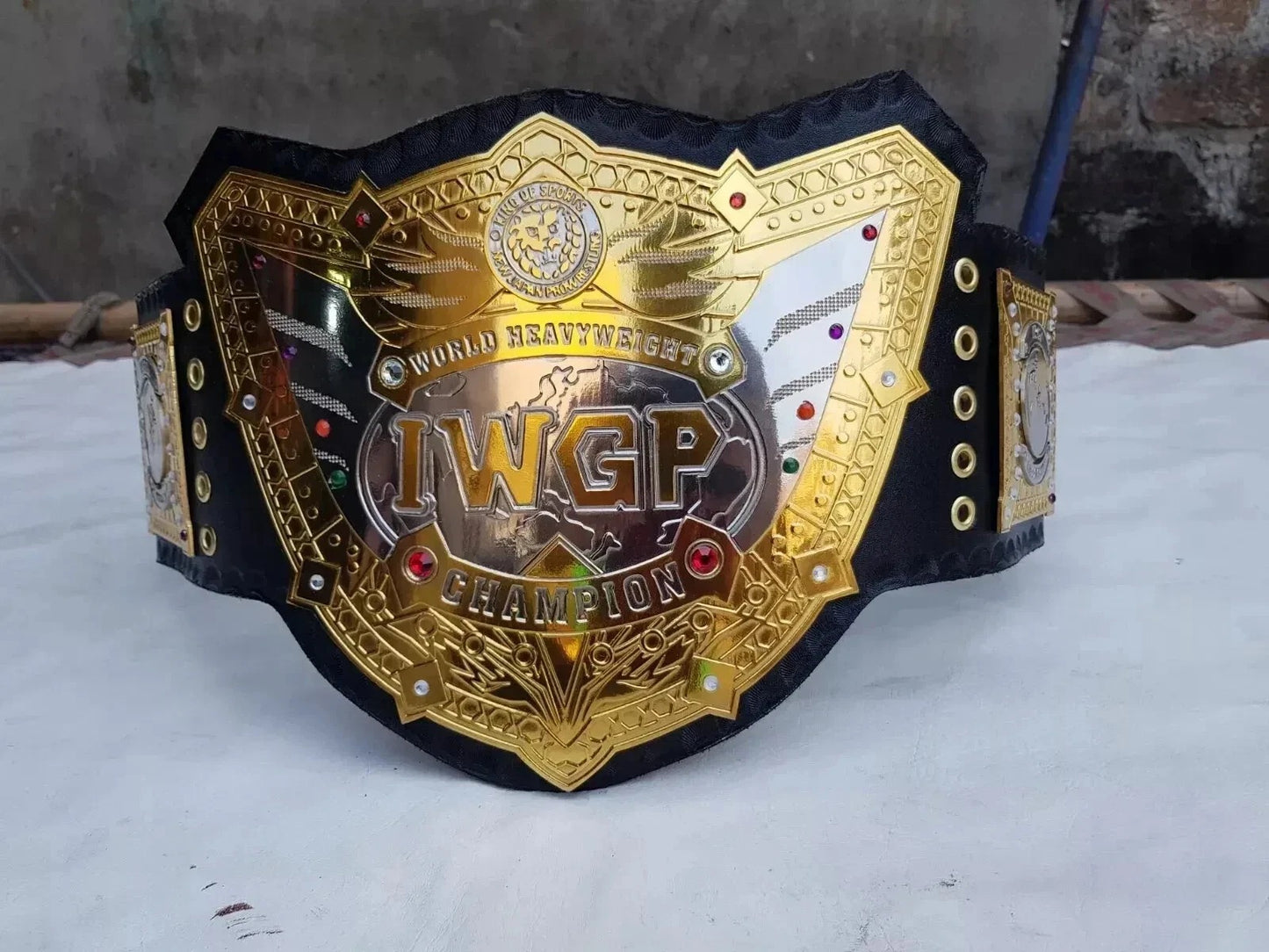 IWGP World Heavyweight Championship V5 Replica Belt